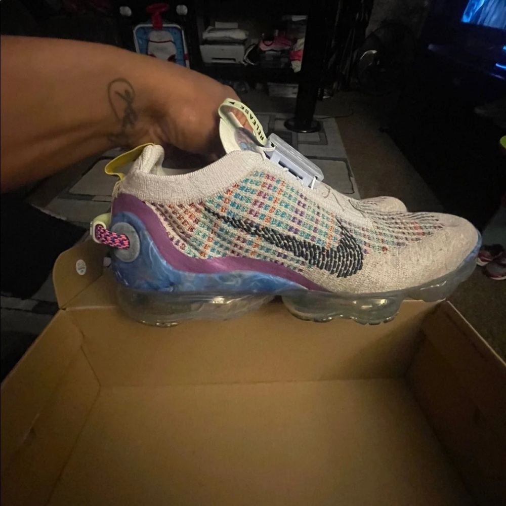 Vapormax 2020 Multicolor women 10.5/Men 9